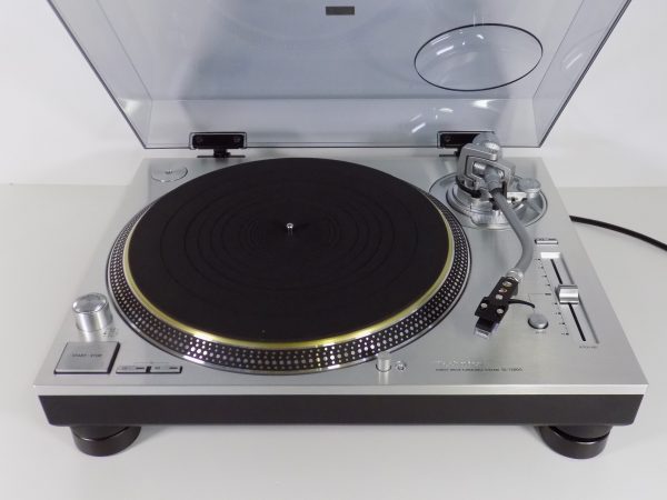 Technics SL-1200G Turntable
