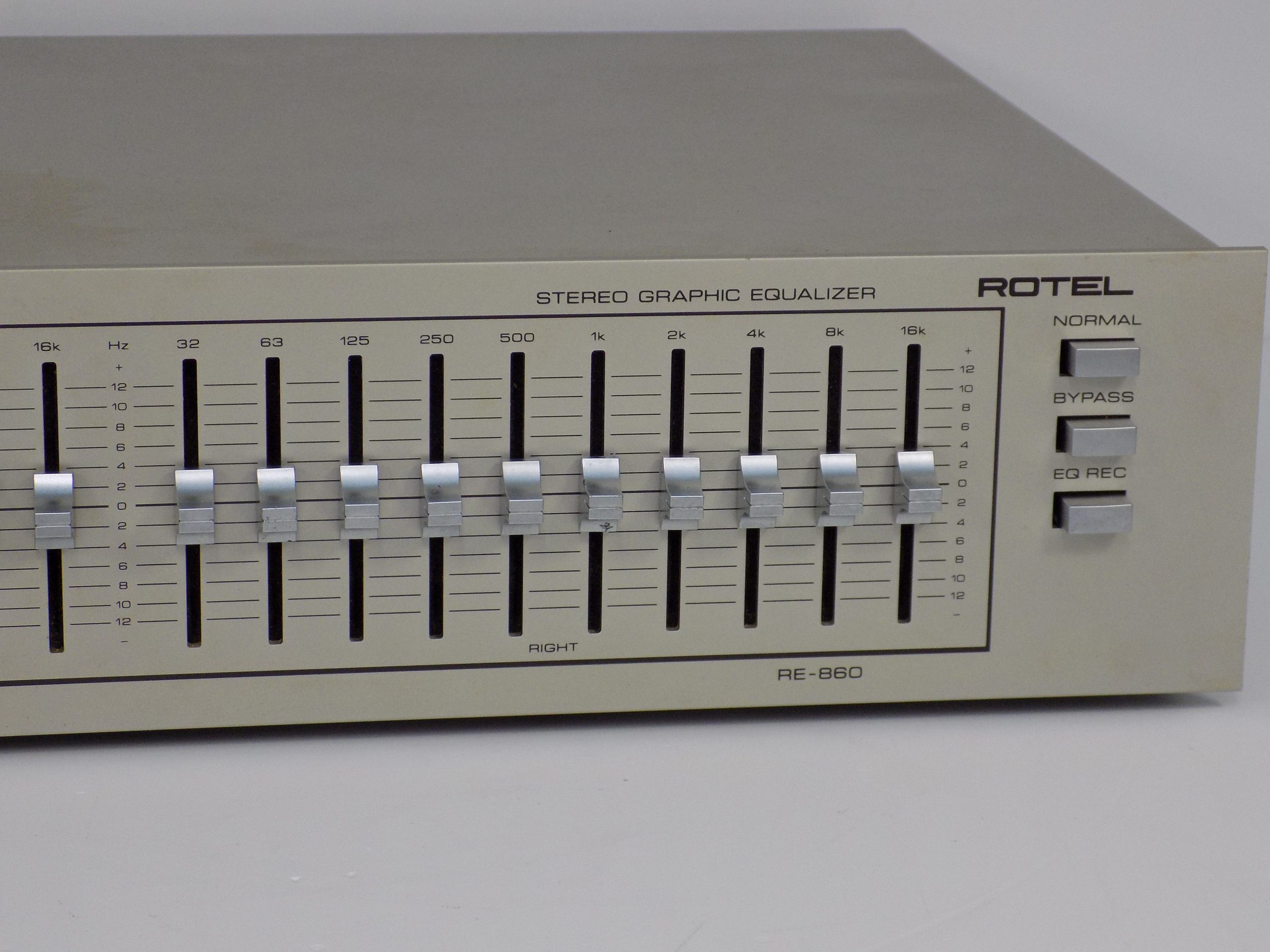 Rotel RE-860 Graphic Equaliser